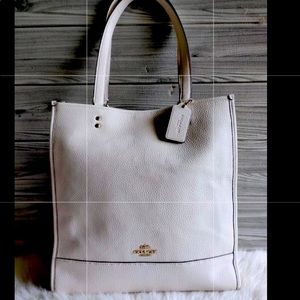 NWT Coach Dempsey Large Pebbled Leather Tote